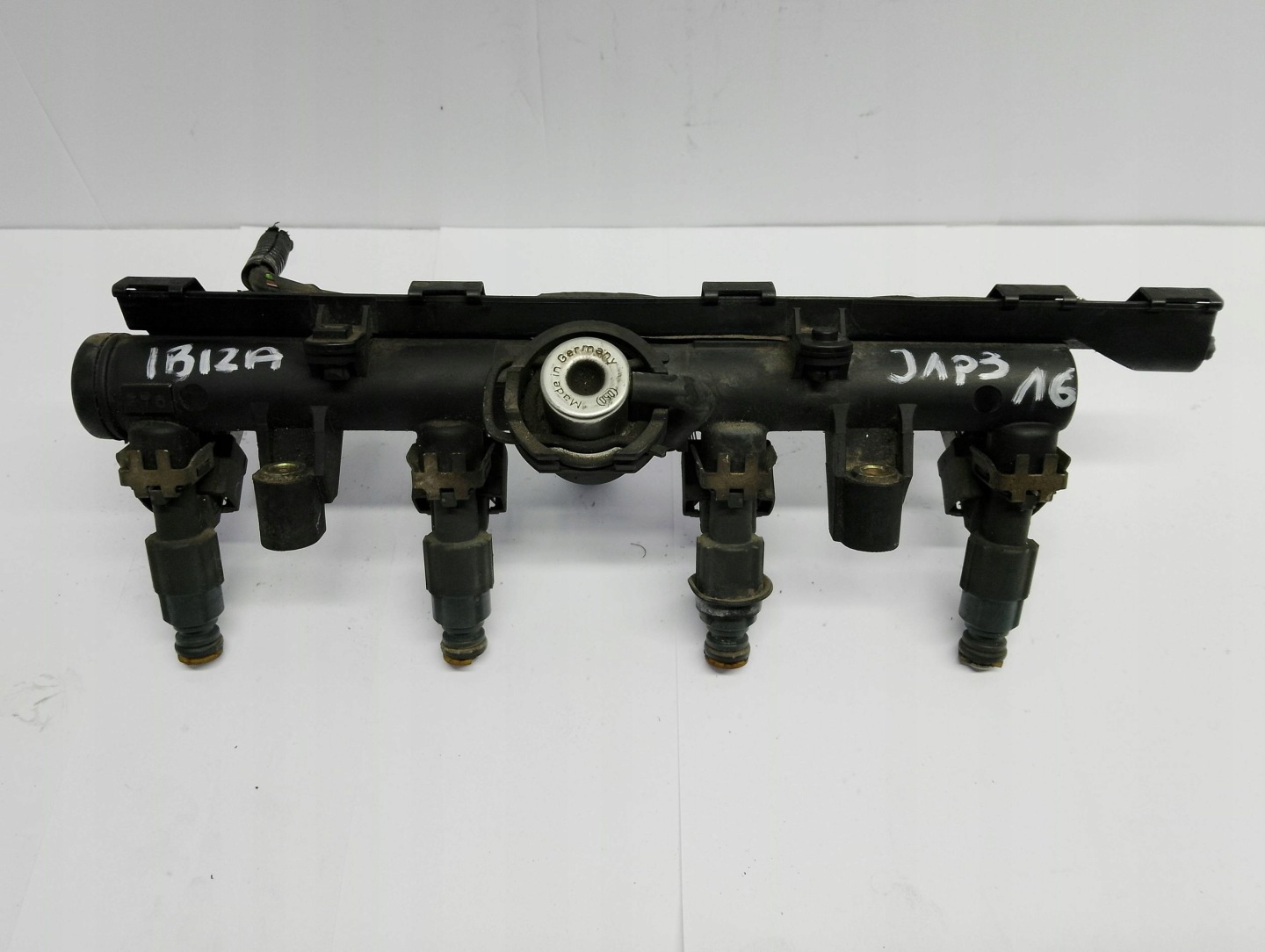 Rampe injection Seat Ibiza II 2 0280151071