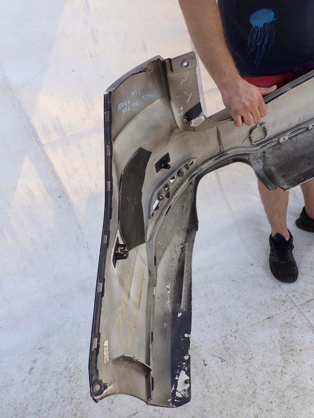 FORD FOCUS IV 4 MK4 KOMBI ST LINE 18- bumper rear part PDC