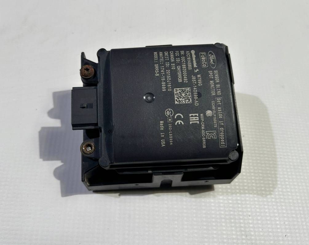 sensor radar left martwego pola blind spot Ford Explorer 2018-2019