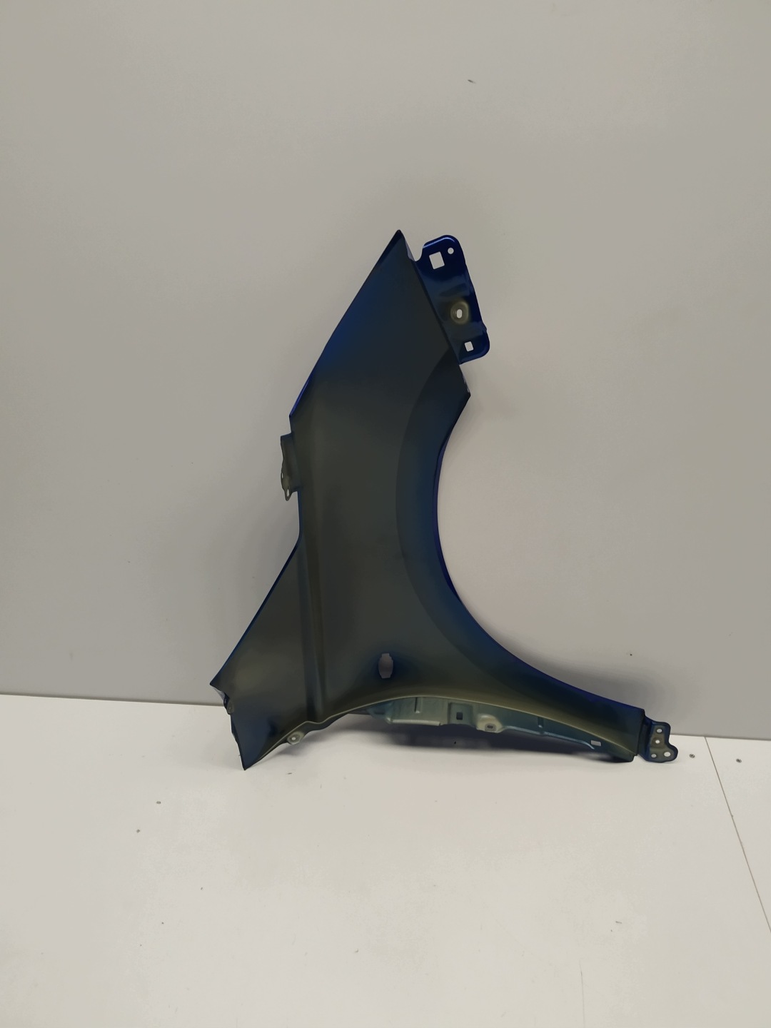 2024r + Suzuki Swift Mk9 IX fender front left z otworem for indicator