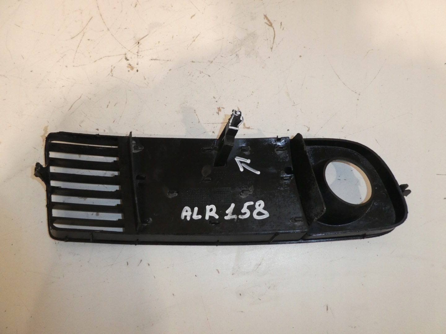grid of a bumper left AUDI A6 C5 4B0807681J