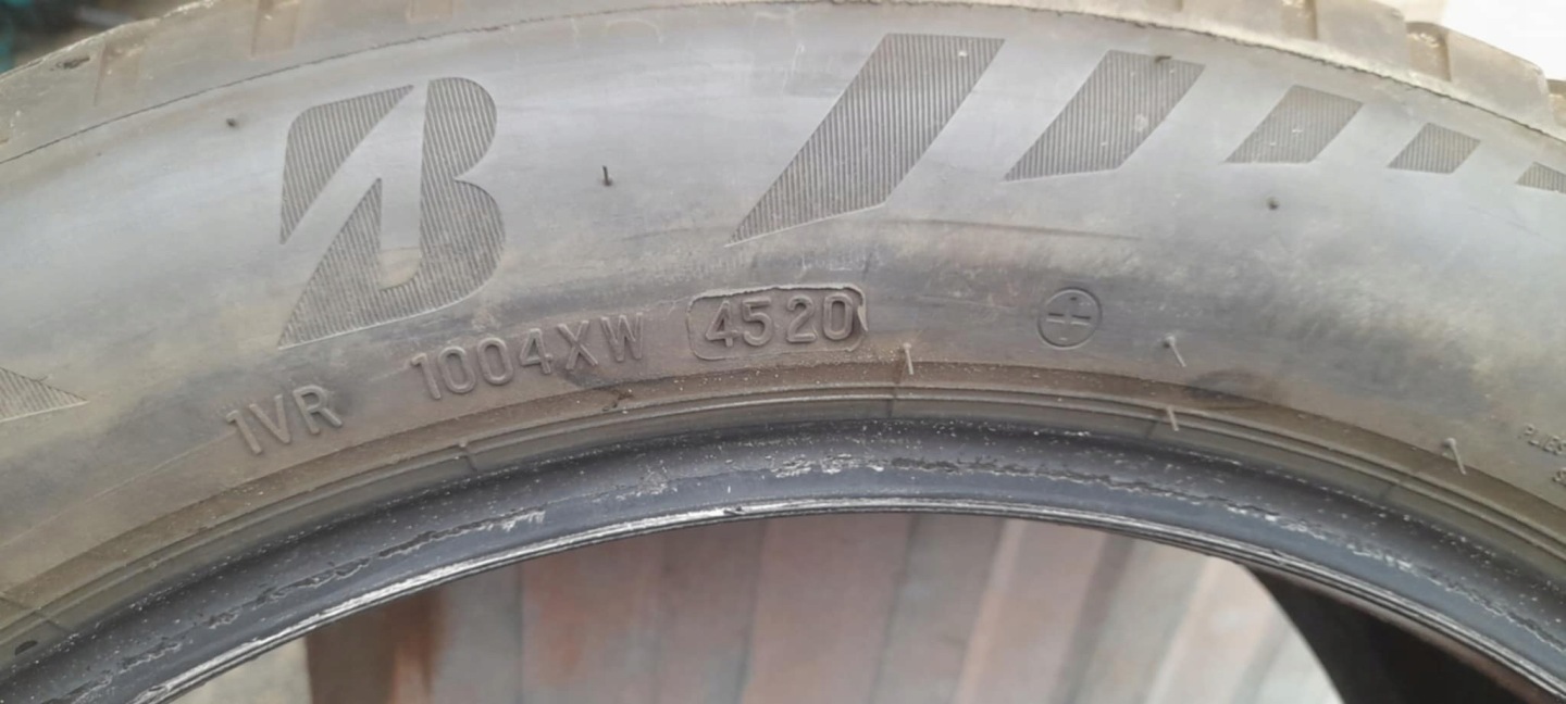 BRIDGESTONE WEATHER CONTROL A005 215/50R19 93T