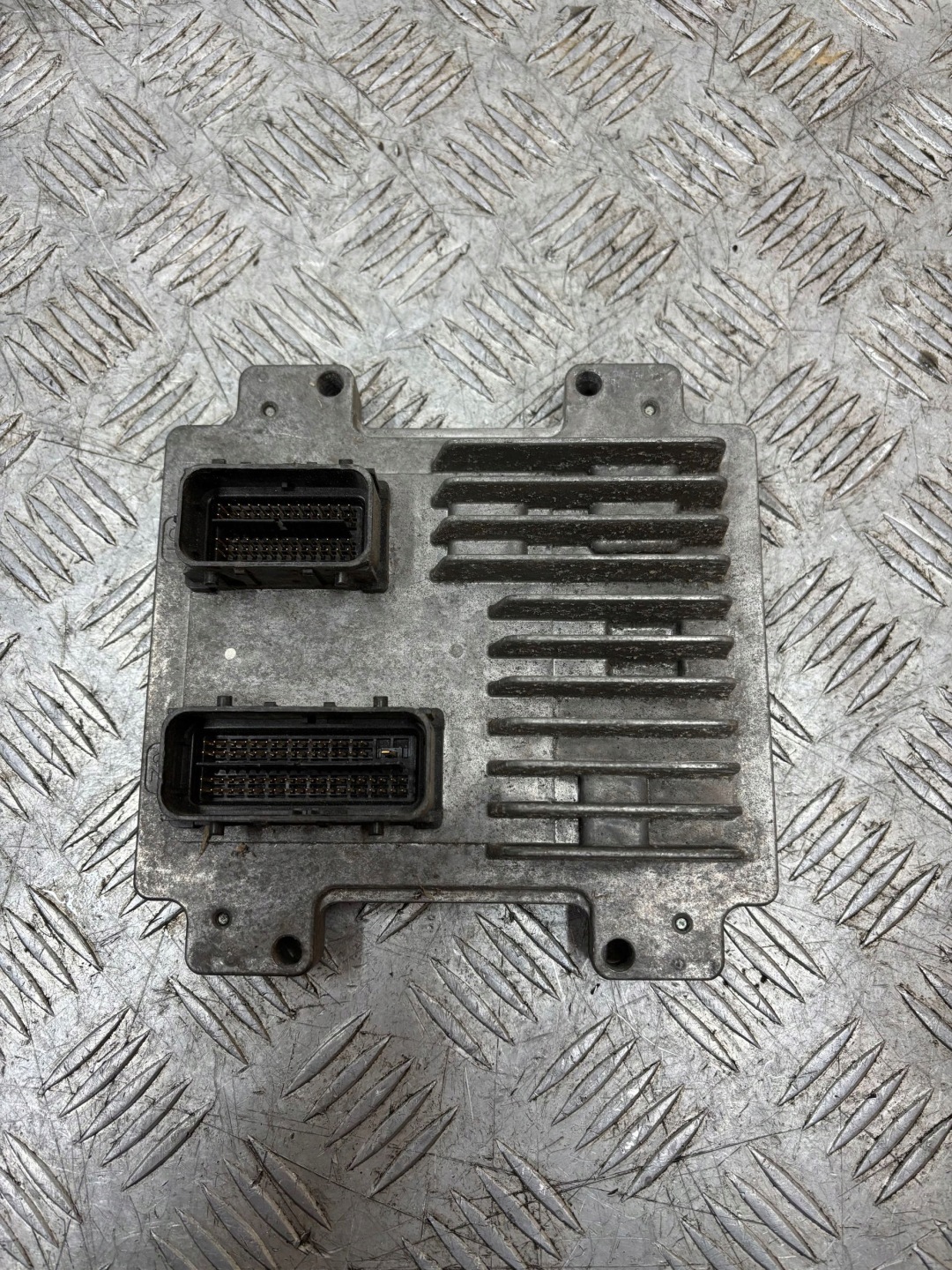 control unit computer 1.2 OPEL CORSA D 55583740