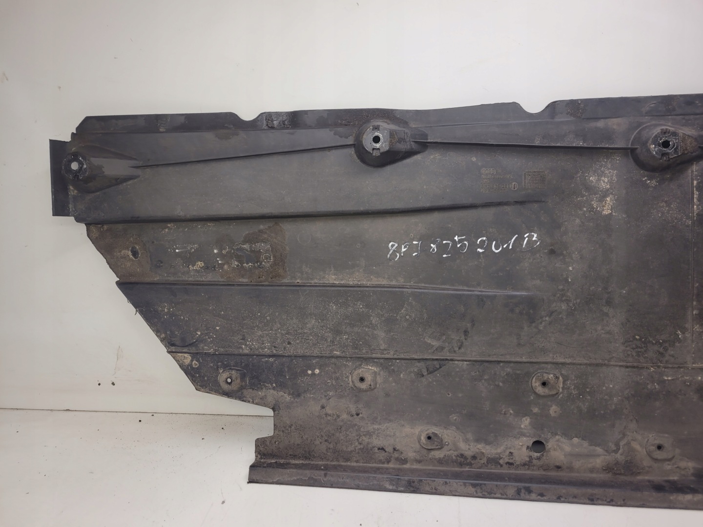cover chassis left AUDI A3 8P CABRIO 8P7825201B