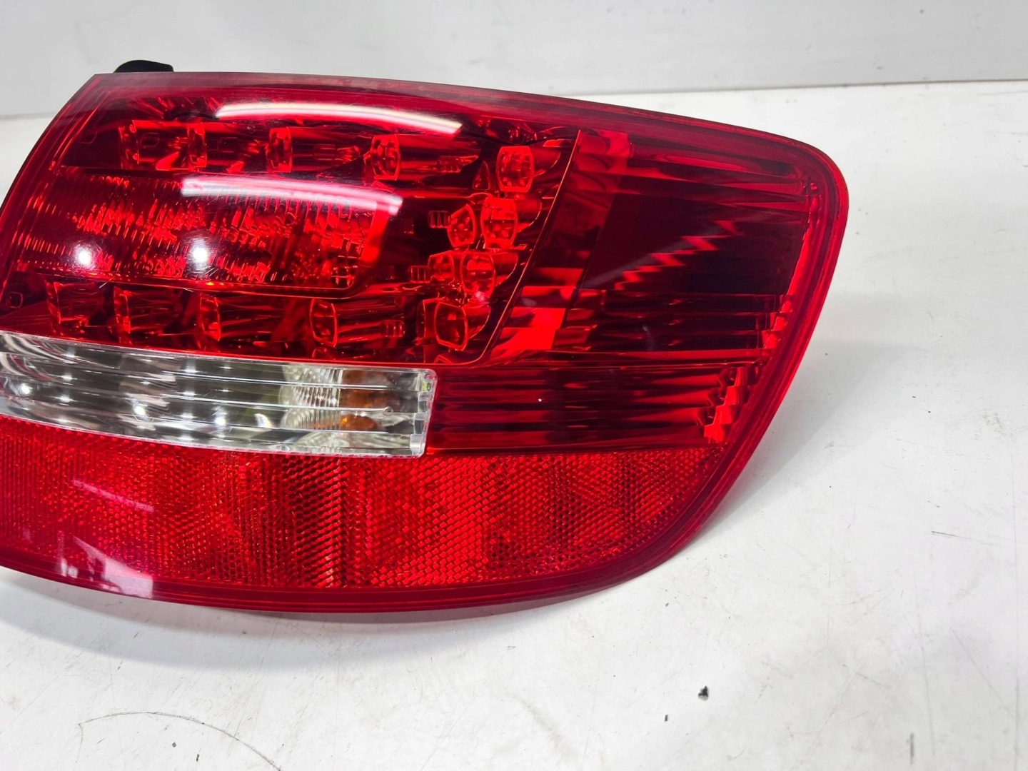 light right rear part W fender LED AUDI A6 C6 4F9945096E