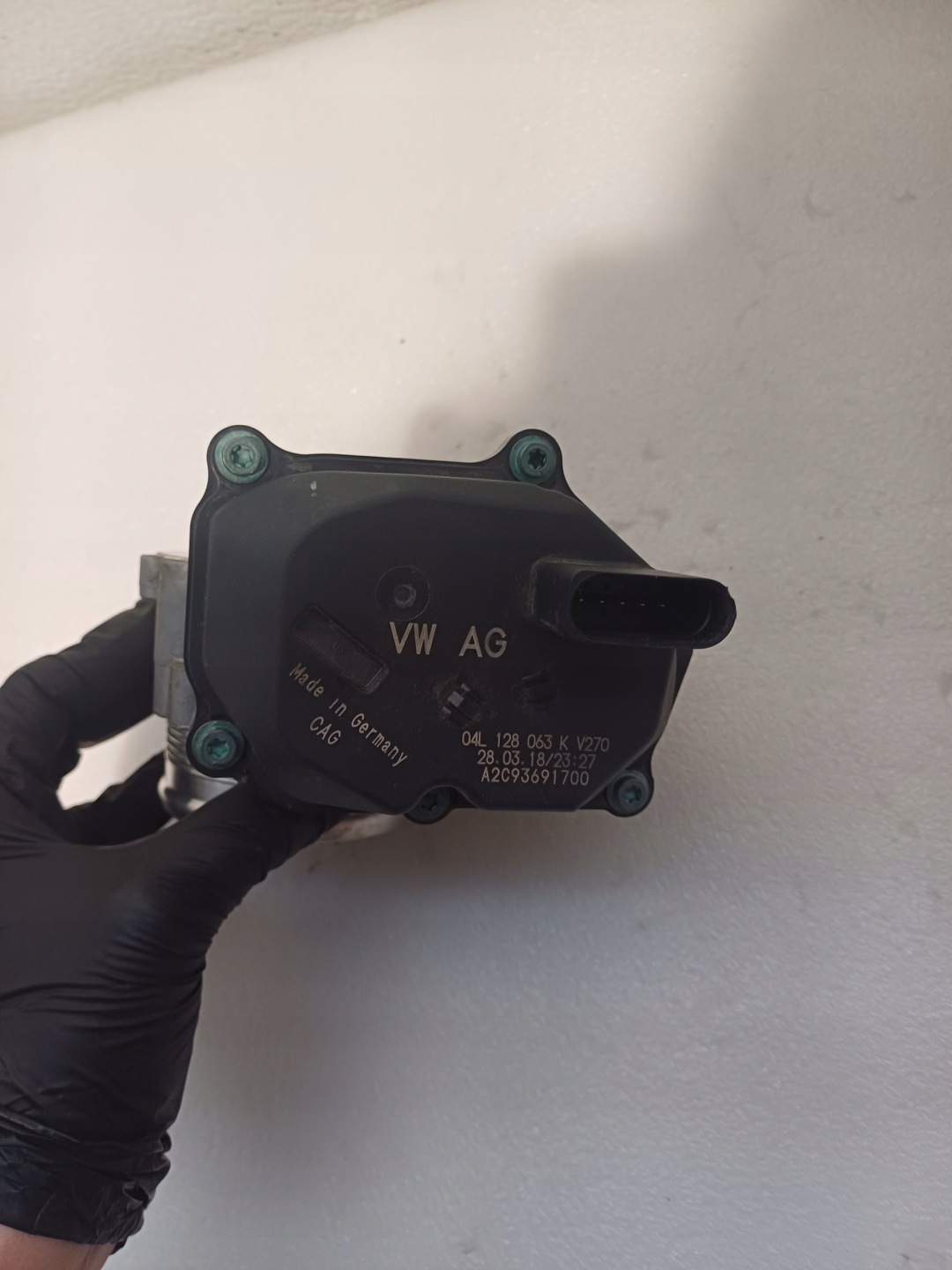 throttle flap VW TRANSPORTER 04L128063K