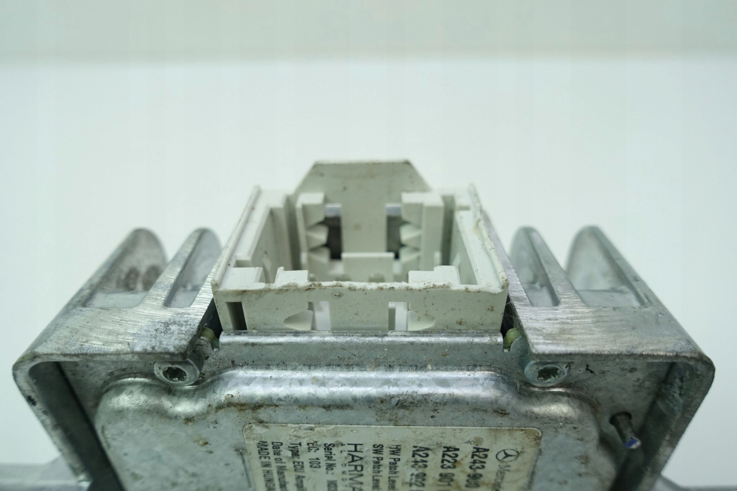 amplifier HARMAN MERCEDES W223 W447 A2439008400