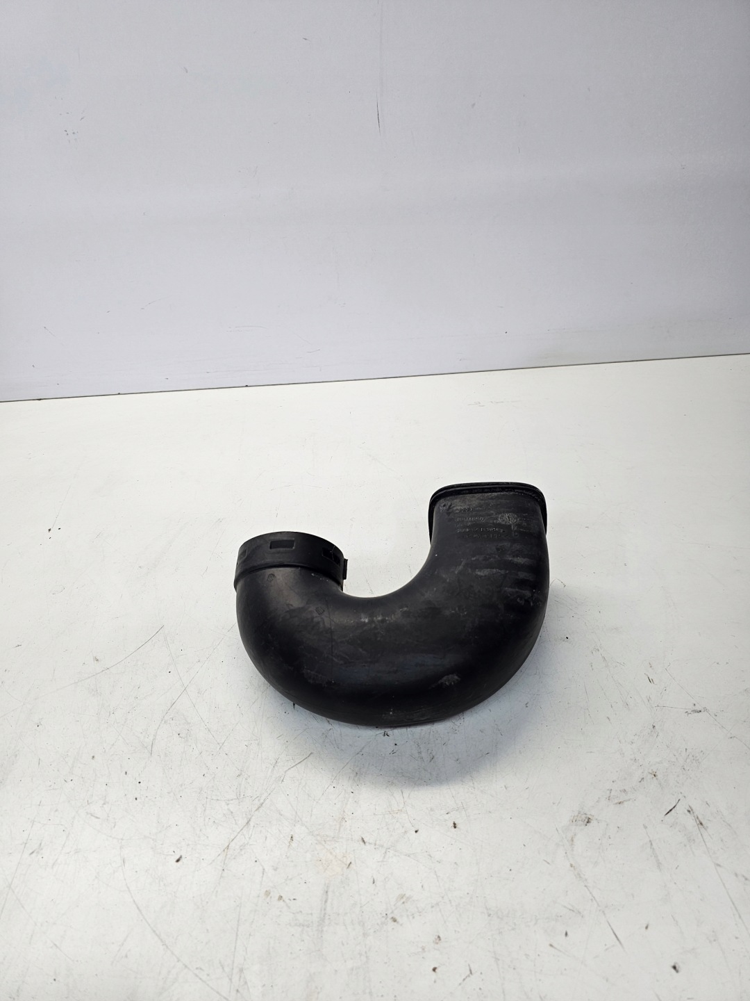 intake air hose AUDI Q3 8U 8U0129618D