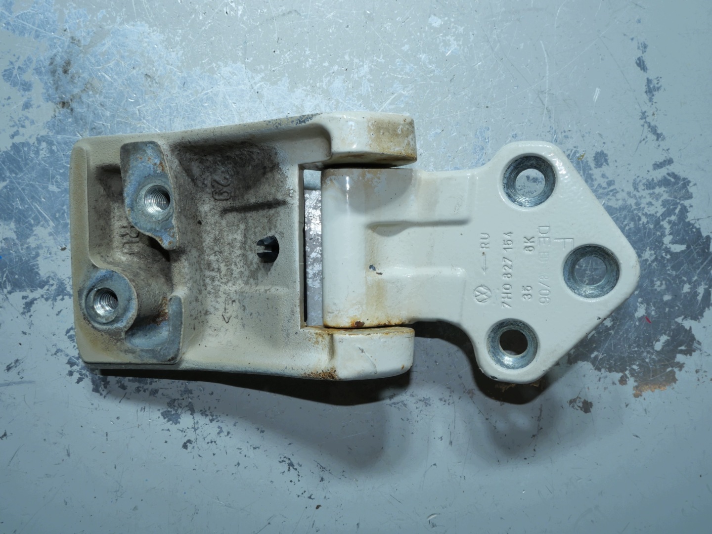 hinge door right VW T5 7H0827154 MOTYLE