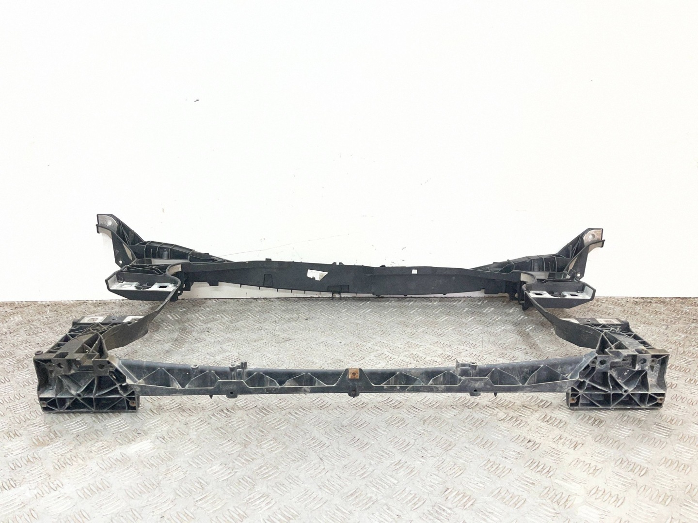 support panel for radiators front pillar AUDI A4 B9 8W 8W0805594