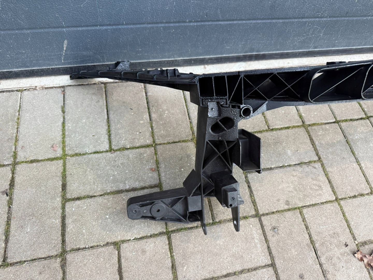 Mercedes A 177 tension belt front pillar iron