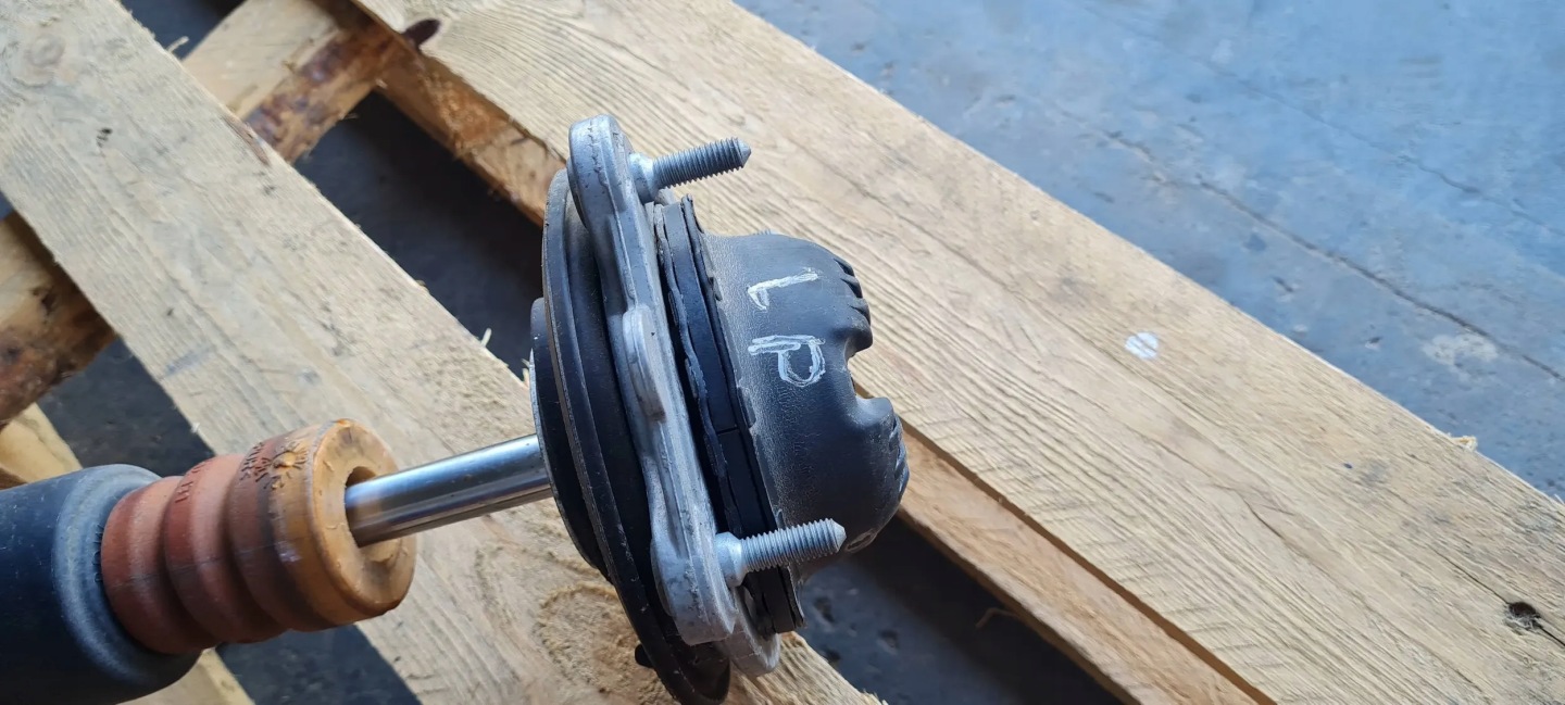 A6 C7 4G LIFT shock absorber holder left front 4G0413031Q A7 4G