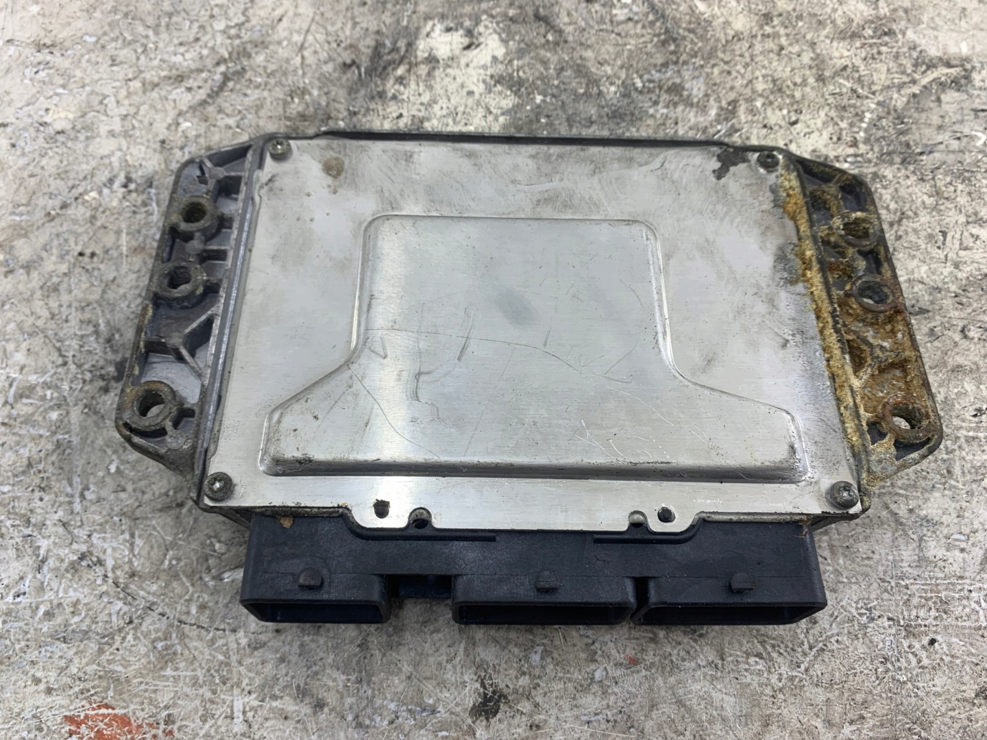 RENAULT LAGUNA II 2.0 T control unit of the engine computer 8200444583