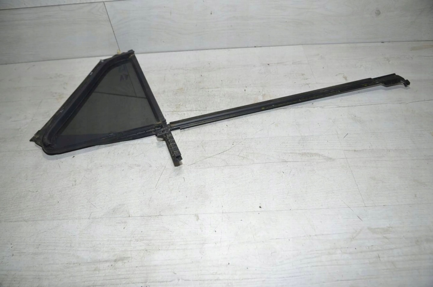 Skoda Fabia Mk3 (NJ) 2020 rear part side left window door