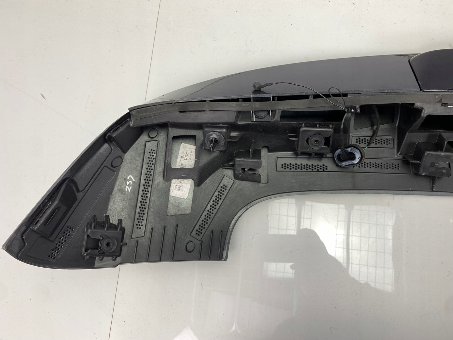 Spoiler lotka bonnet Ford Kuga MK3 20+ Escape