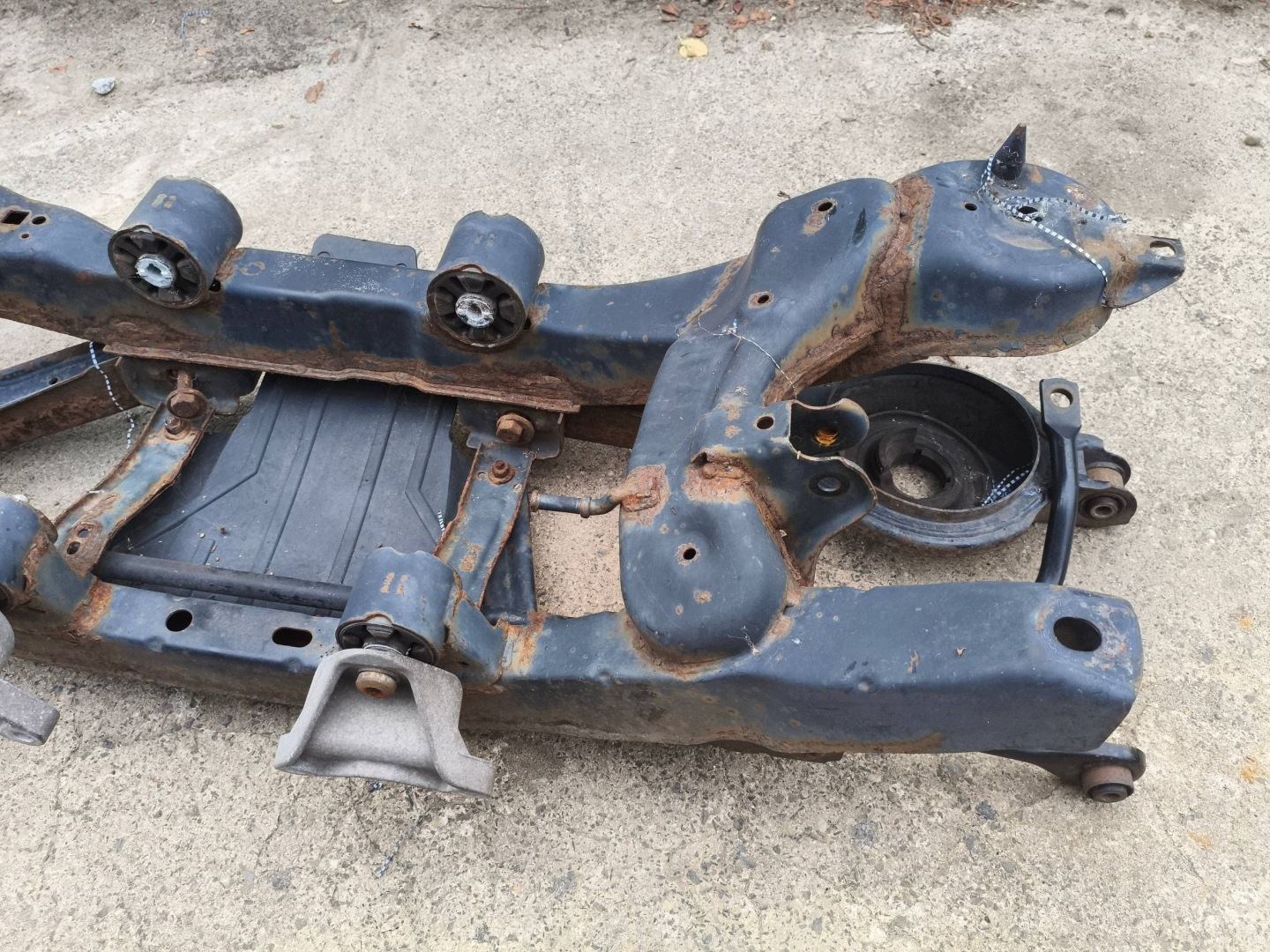 axle beam rear. subframe springing Ford Kuga MK2 4x4 AWD II 2014