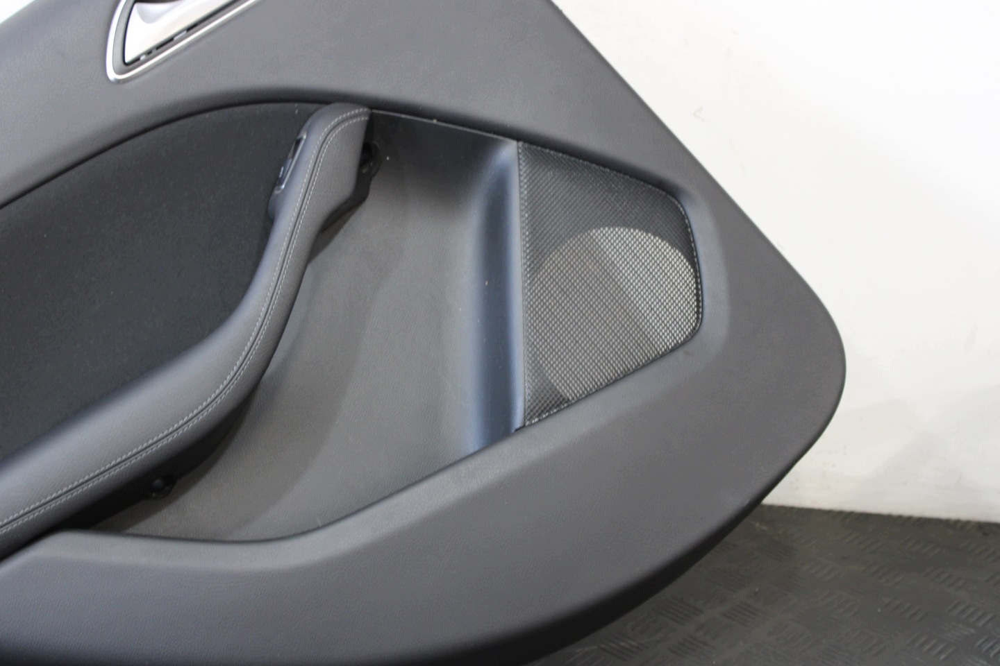 upholstery side door left rear part left rear MERCEDES B-class W246 LIFT