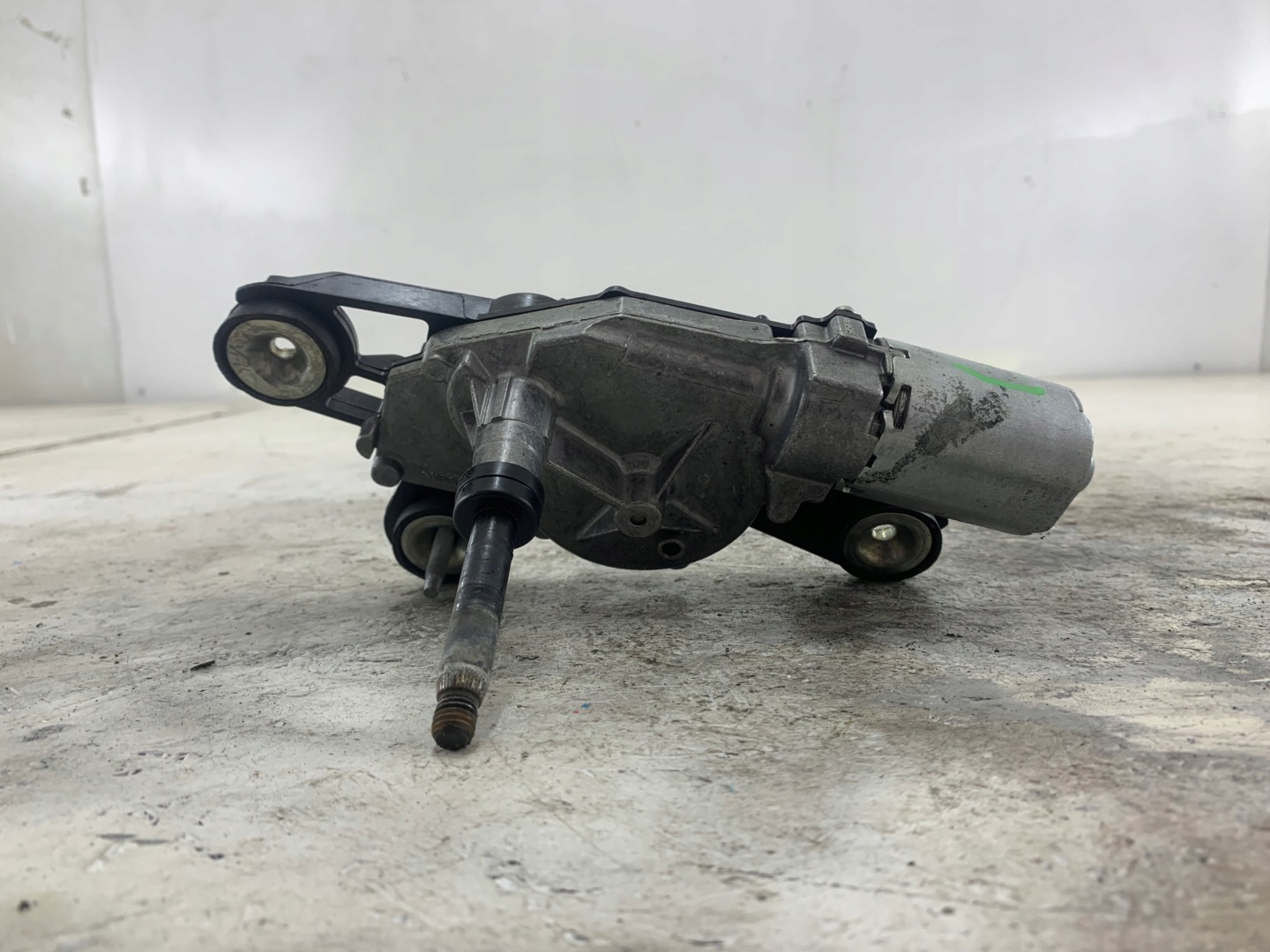 FORD FIESTA MK7 wiper mechanism front 8A6117B571AB