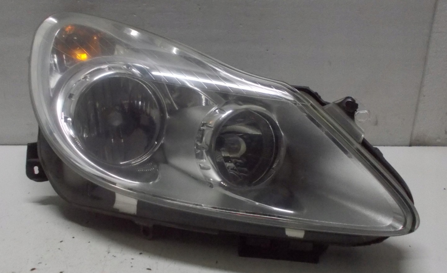 OPEL CORSA D 09R light right front 13186382EF EUROPA
