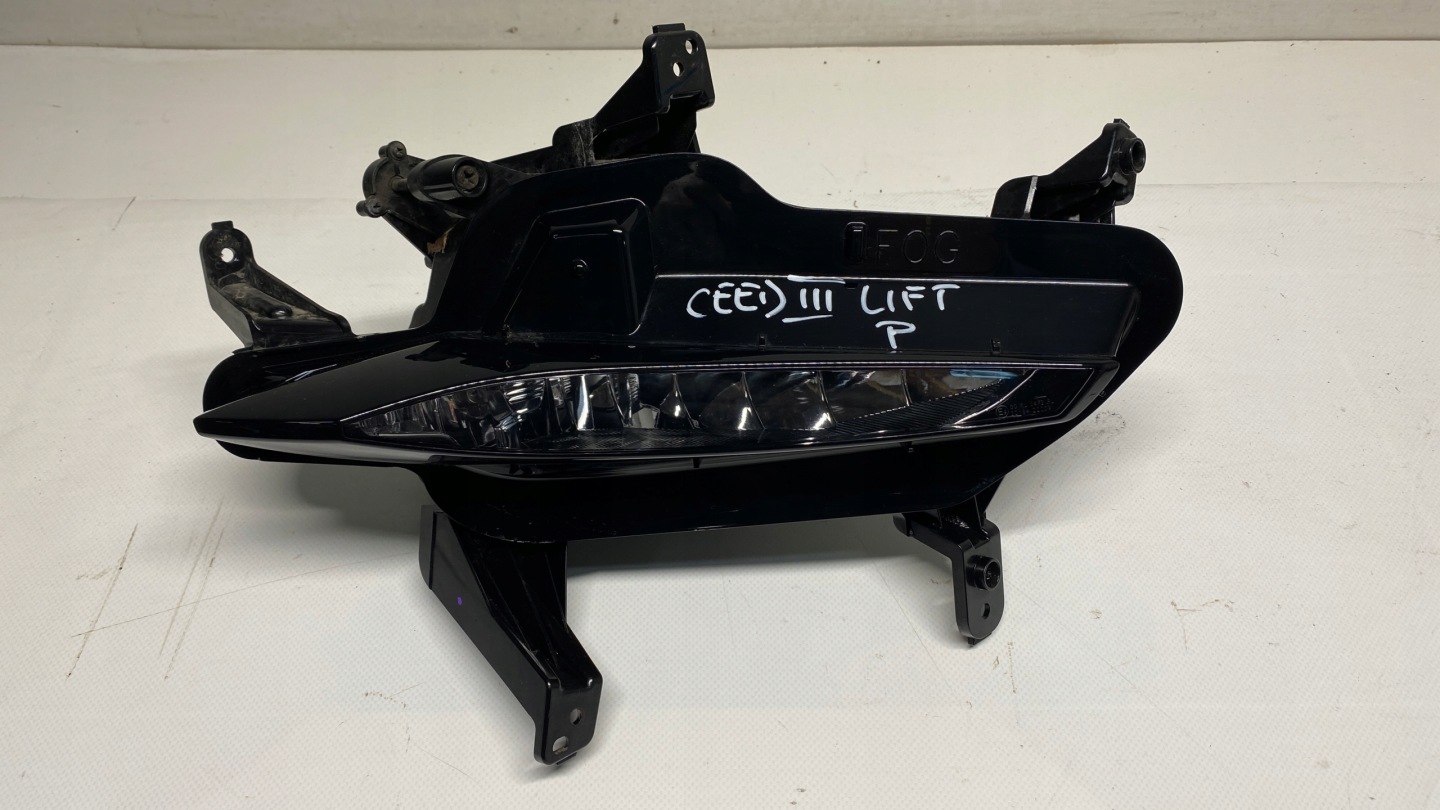 KIA CEED III LIFT fog light right front front light fog lights right