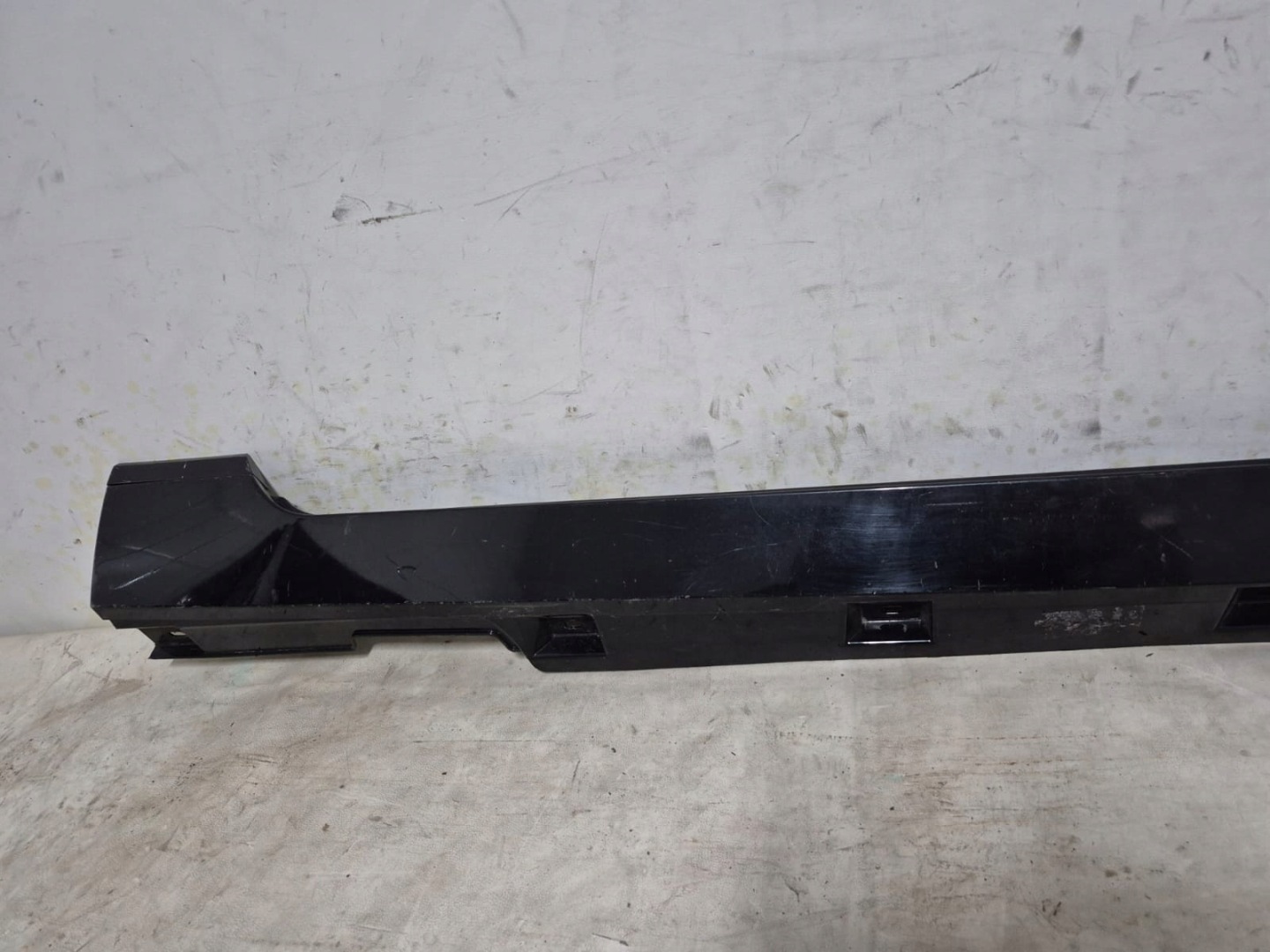 VW PASSAT B8 14-23 threshold right moulding threshold right