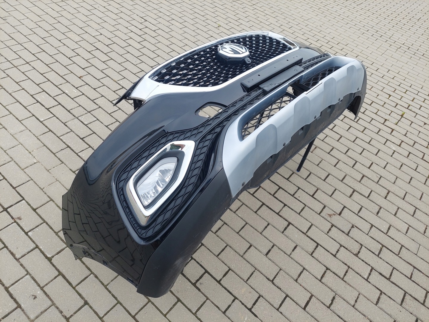 bumper front front complete below RADAR grill fog light MG HS and 5PBC