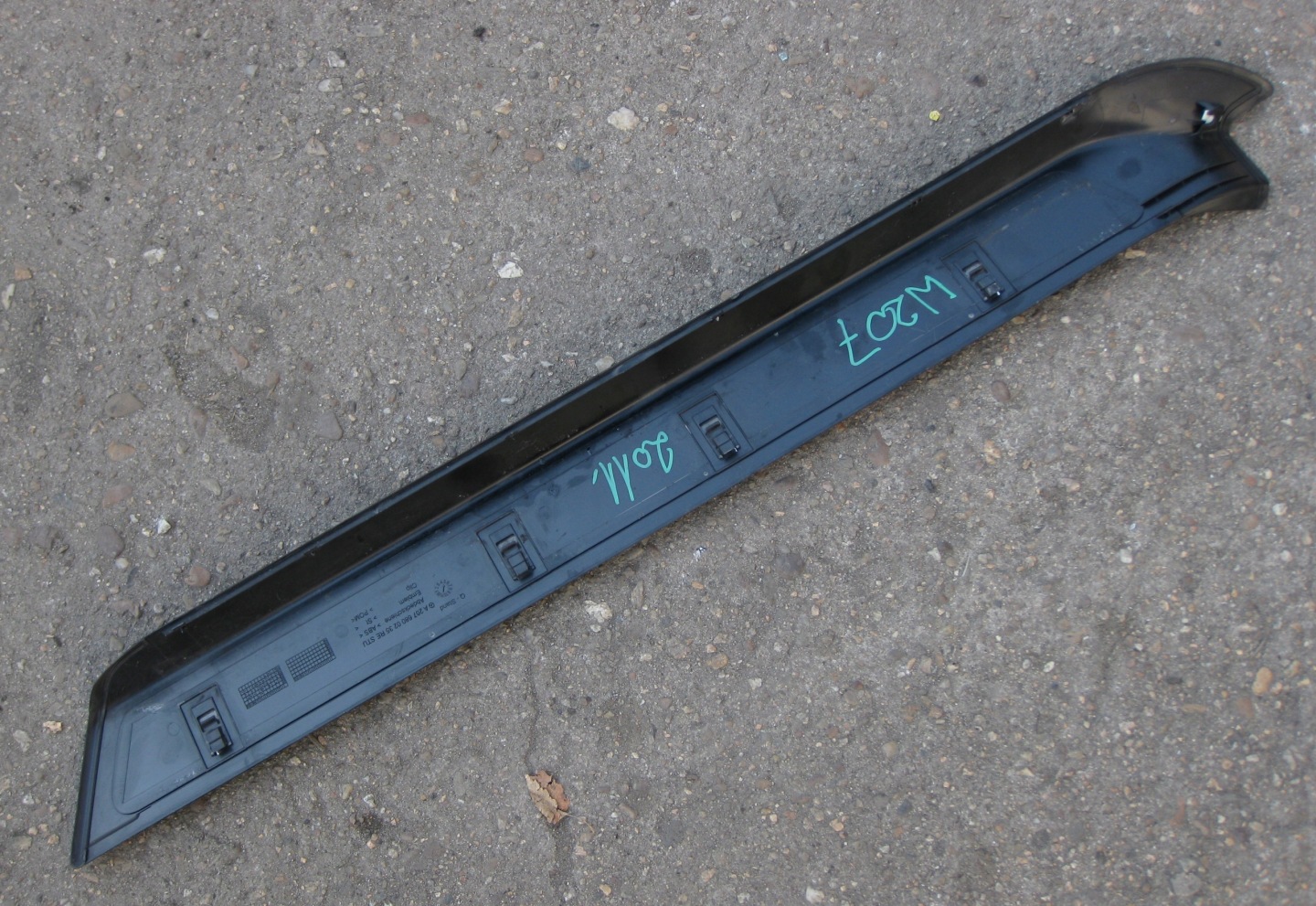 MERCEDES W207 3.0 CDI 11R moulding threshold right front A2076800235