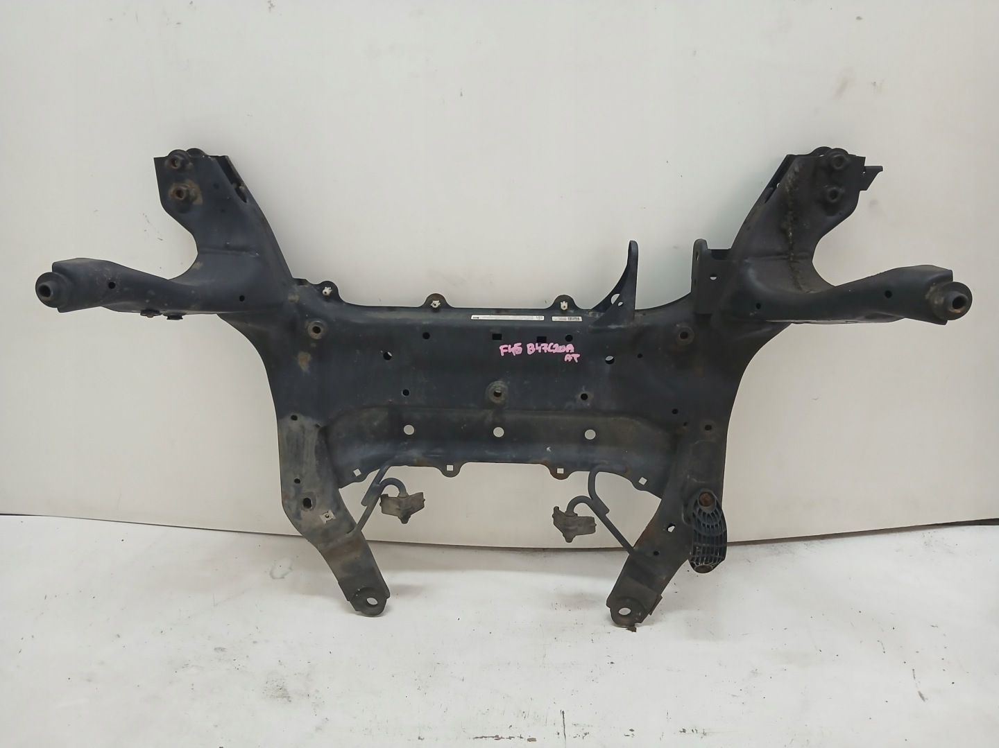 axle beam front front BMW F45 6852036