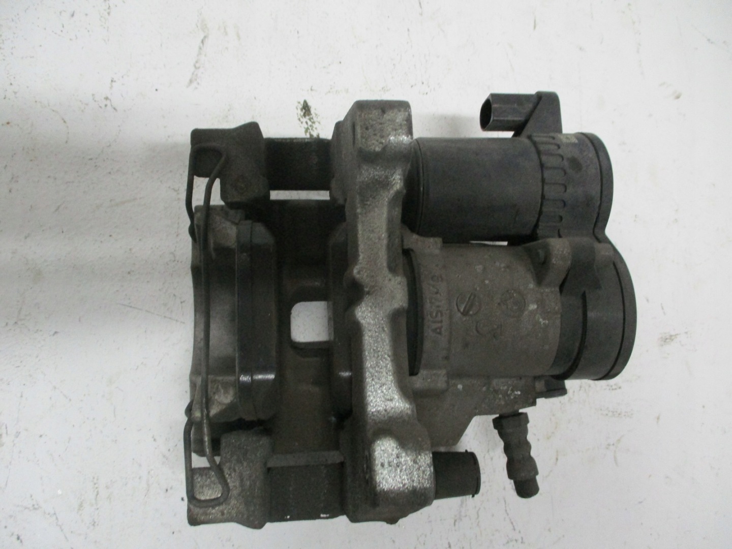caliper calipers ALFA ROMEO STELVIO 2,0i 17R rear part rear.