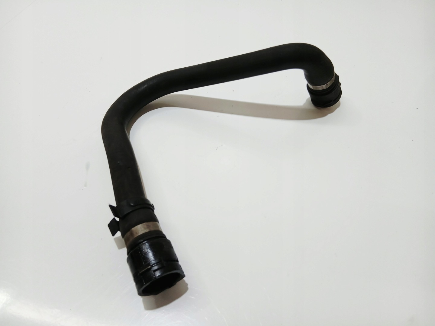 prijenos crijevo vode BMW E60 E61 306D3 OE 6917697 (0000133)