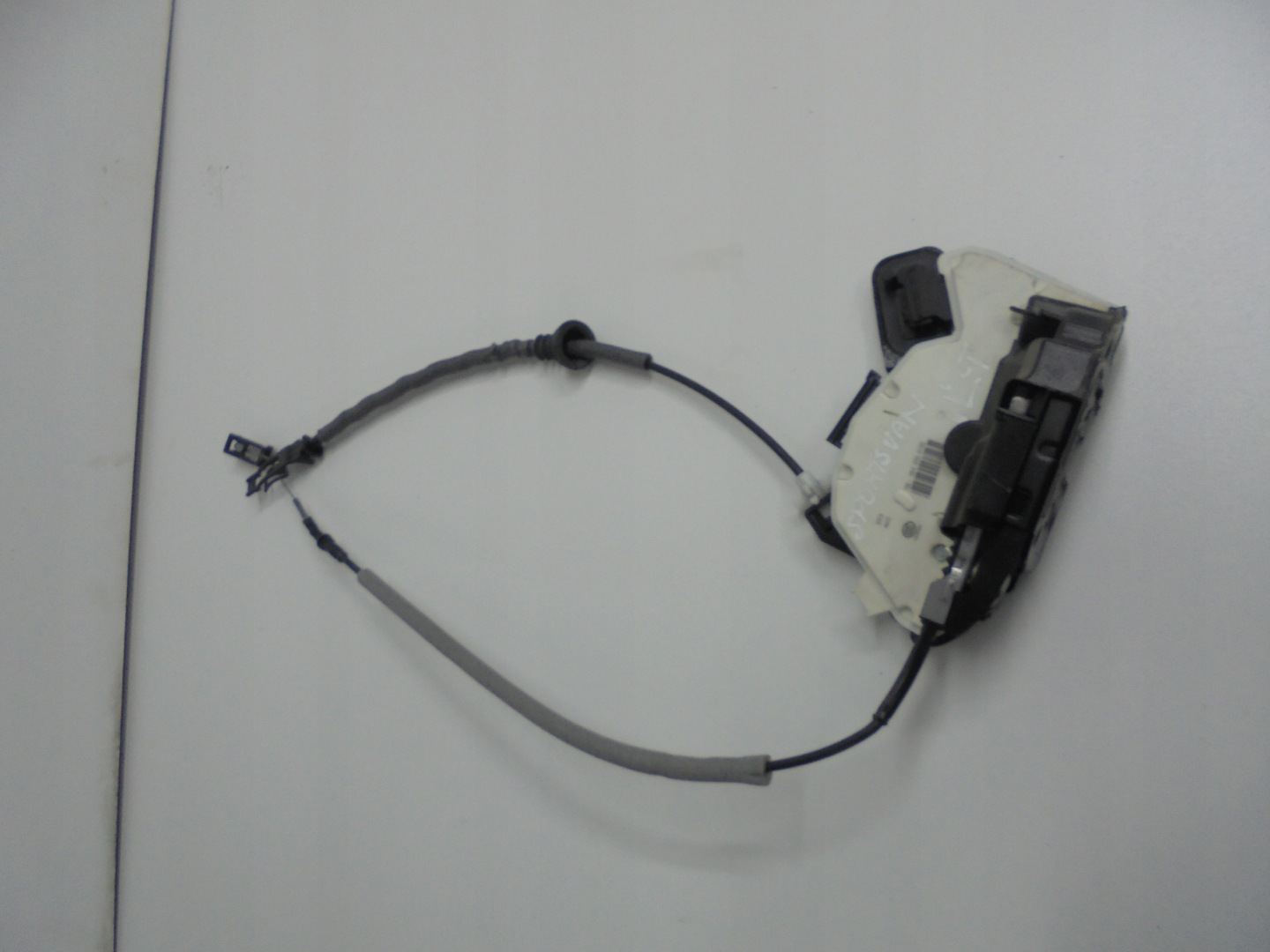 VW GOLF VII SPORTSVAN lock door left rear part