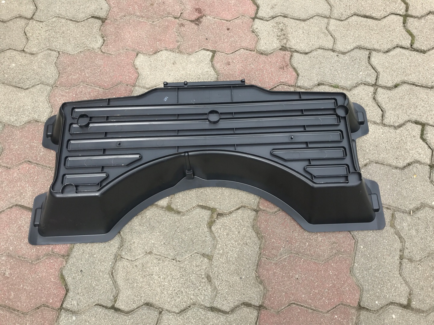 passenger compartment boot AUDI Q5 8R0864106D