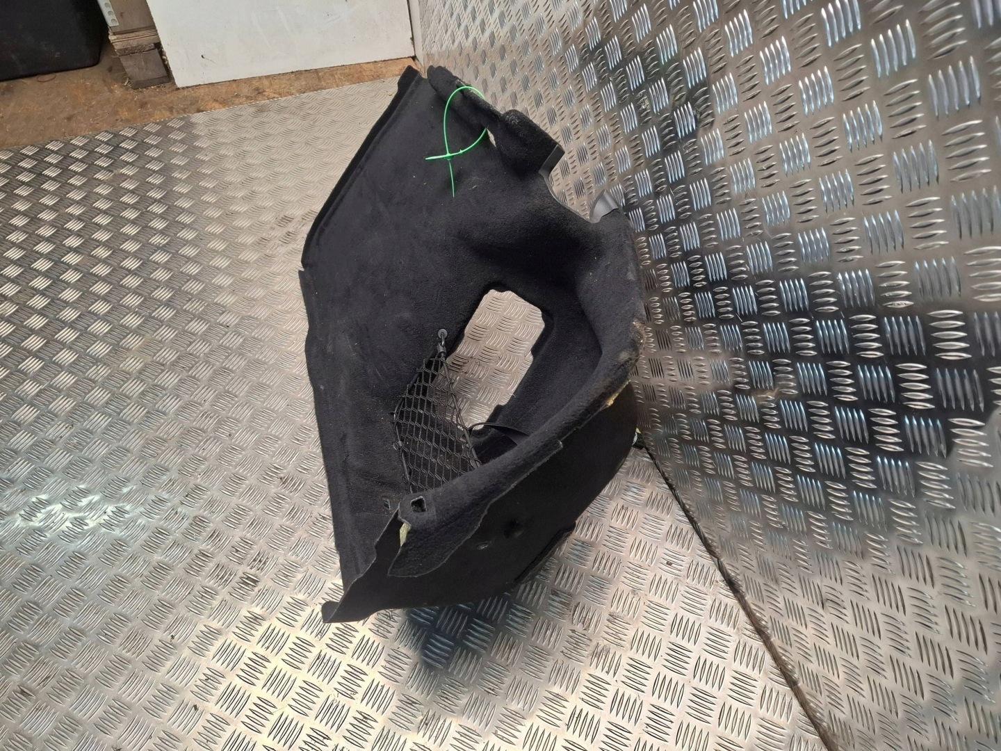 side upholstery boot right rear part A2226900841 MERCEDES W222 LONG