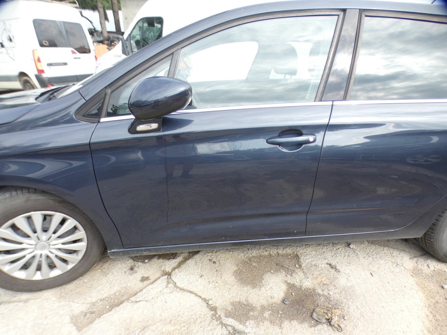CITROEN C4 II door left front left front KGN 2010R