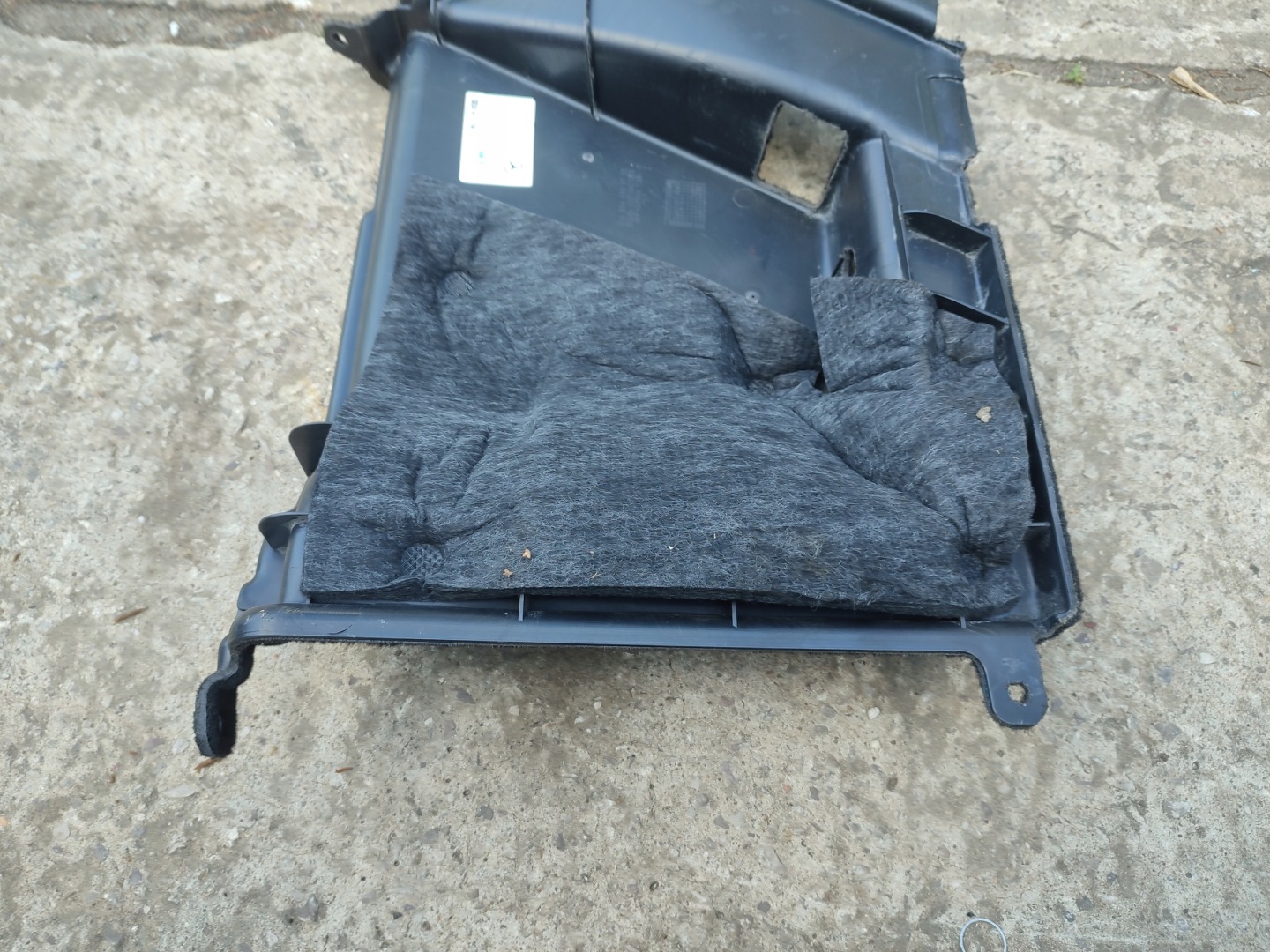 boot upholstery left Mercedes W204 kombi A2046902725