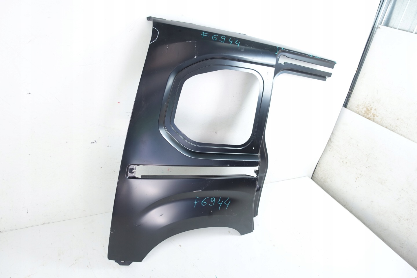 CITROEN BERLINGO IV 2018- side fender threshold pillar quarter right rear part