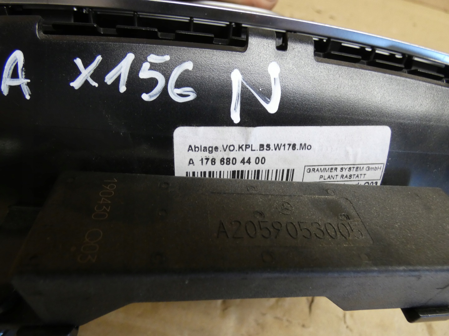 MERCEDES W176 LIFT Cendrier PANEL A1766809700 A2059053005