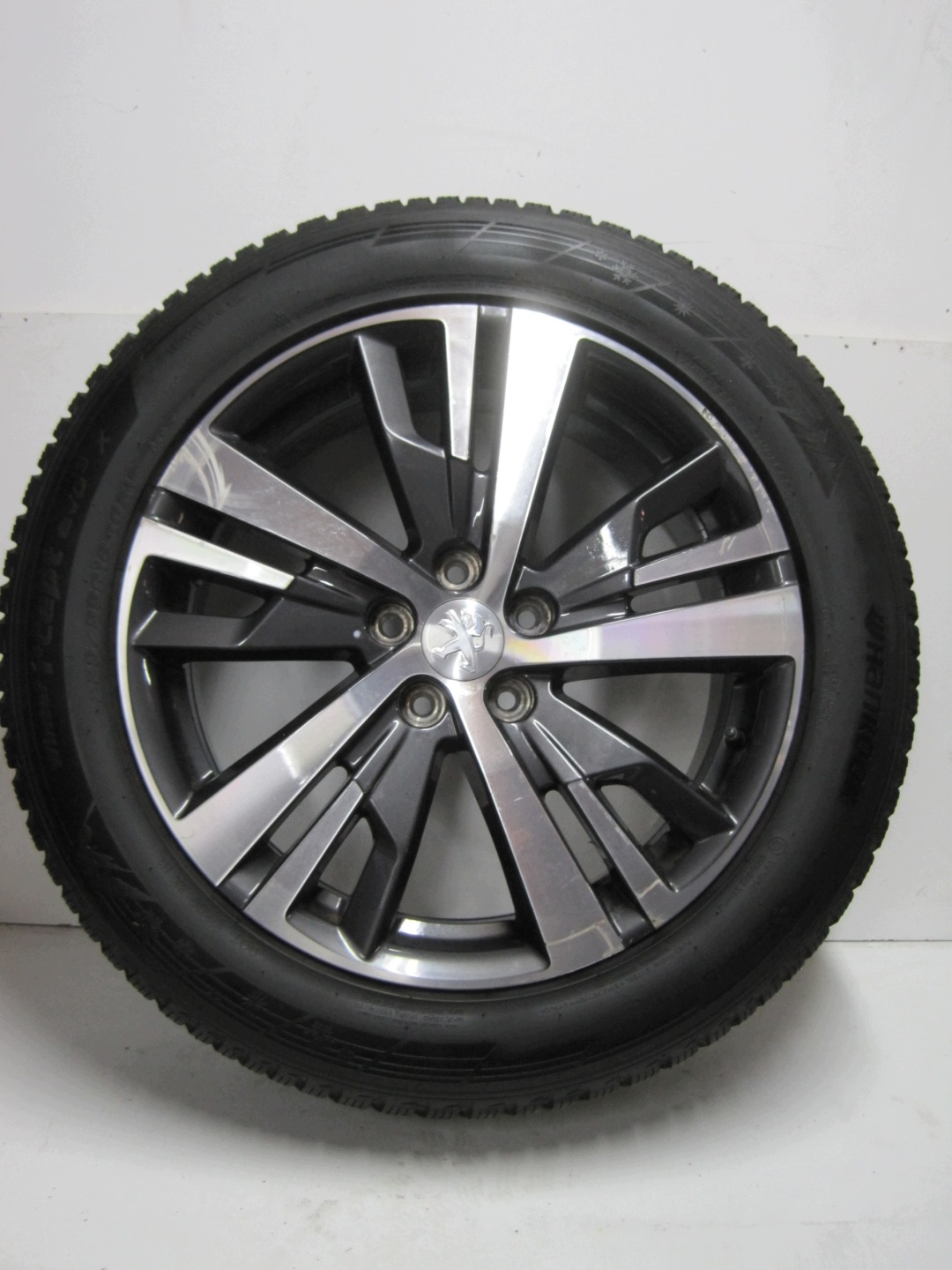 wheels discs tyres PEUGEOT 3008 R18 M+S 6mm