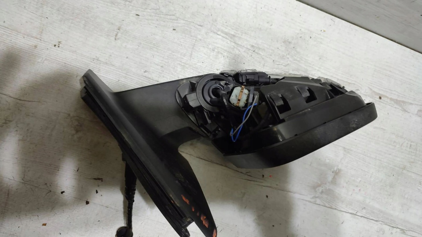 Volvo V40 2018 right side mirror 7PIN