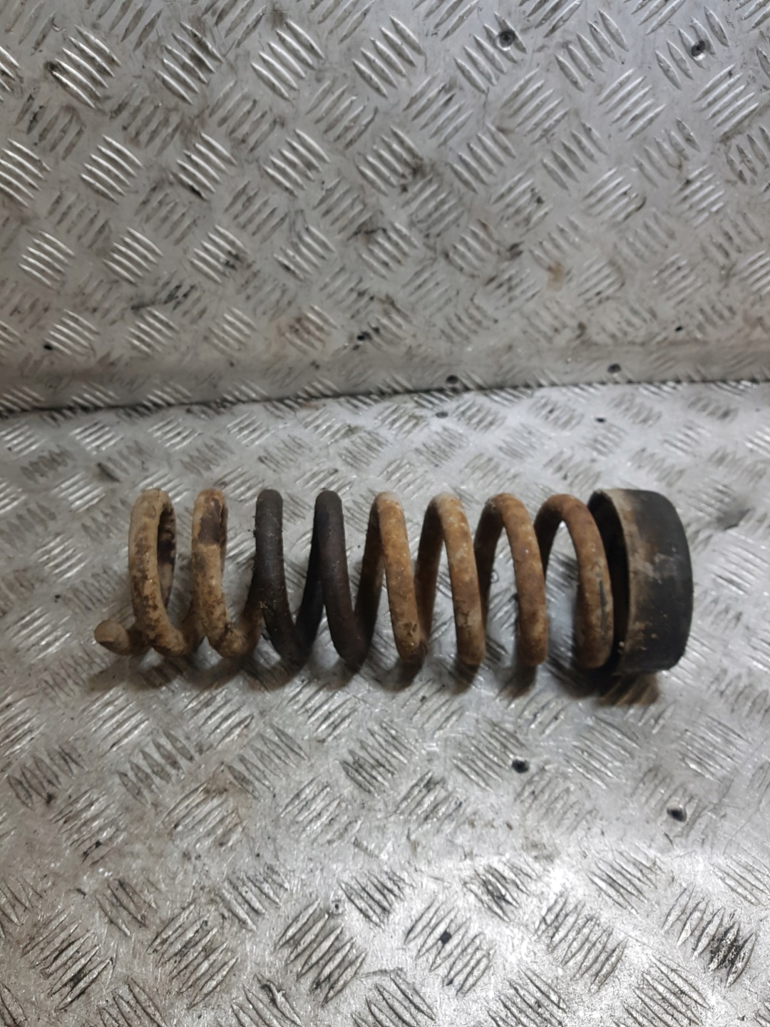 spring rear part rear MERCEDES-BENZ W124