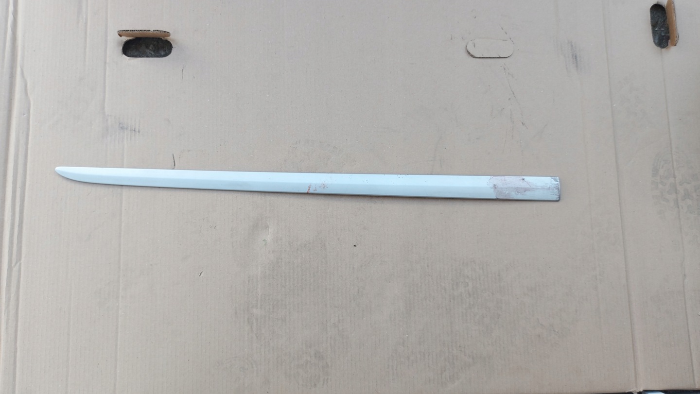 moulding door right front TOYOTA AURIS II COROLLA E15