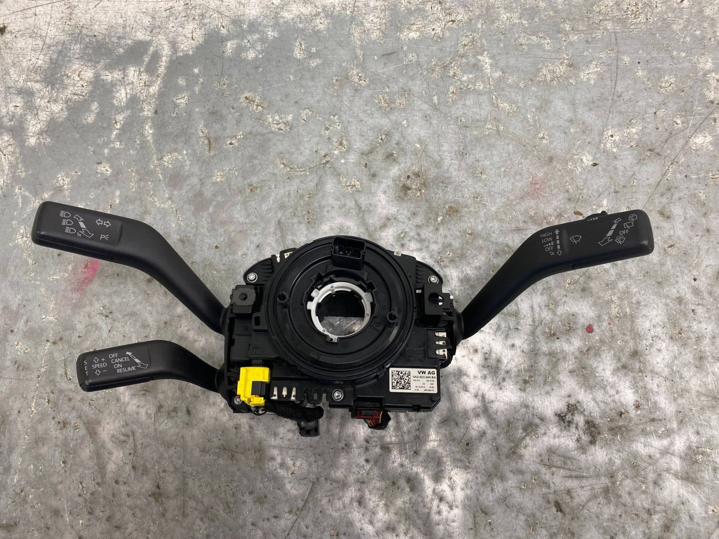 VW PASSAT B7 switch control ring airbag 5K0953569BA