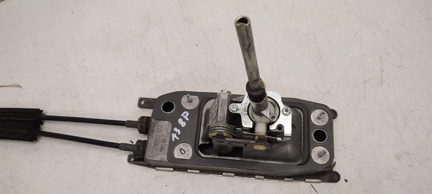Mecanisme levier vitesse Levier de vitesse Câble Audi A3 8P LIFT 3D 1,6 FSI