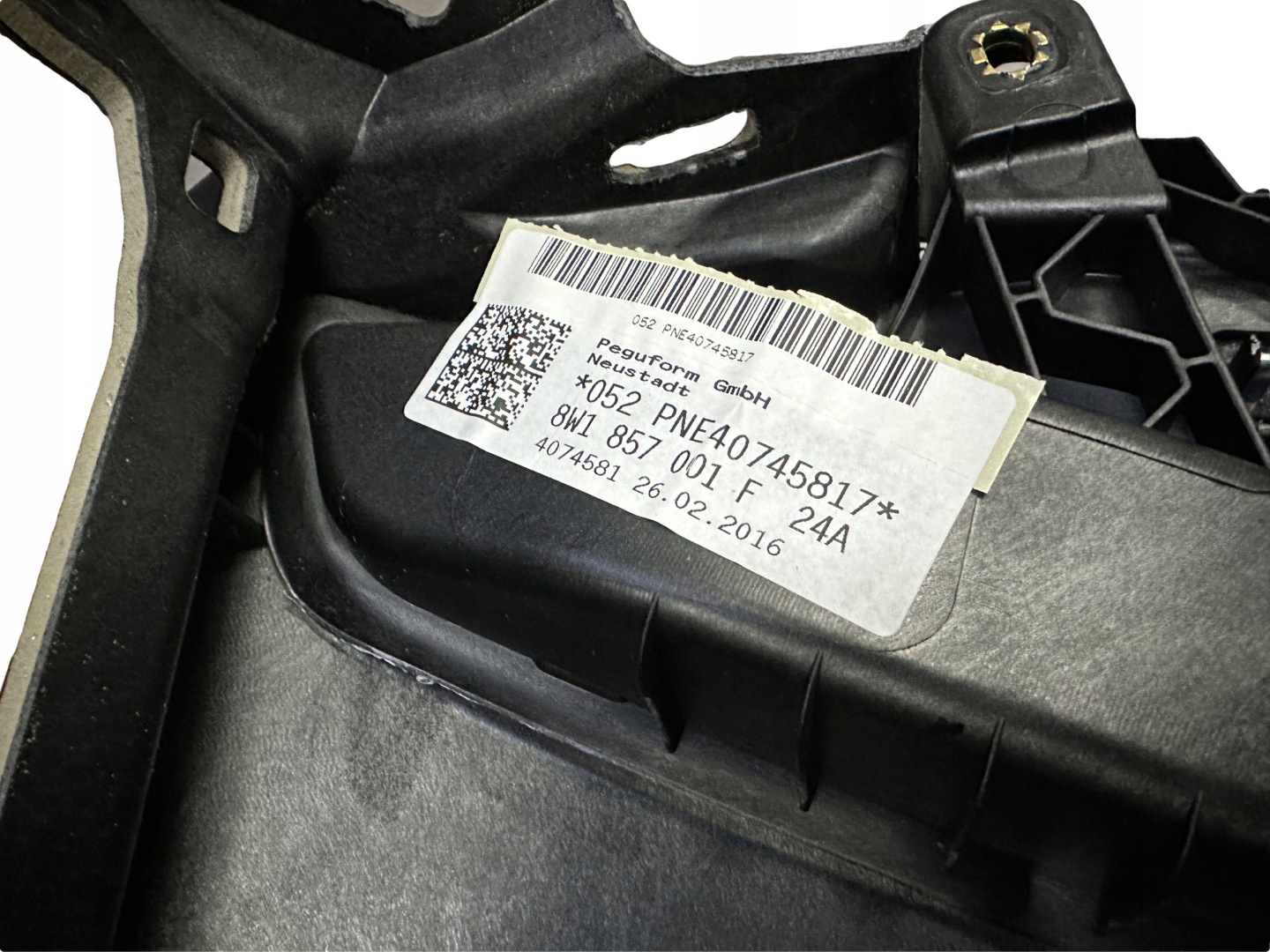 AUDI A4 A5 8W B9 dashboard console 8W1857001F