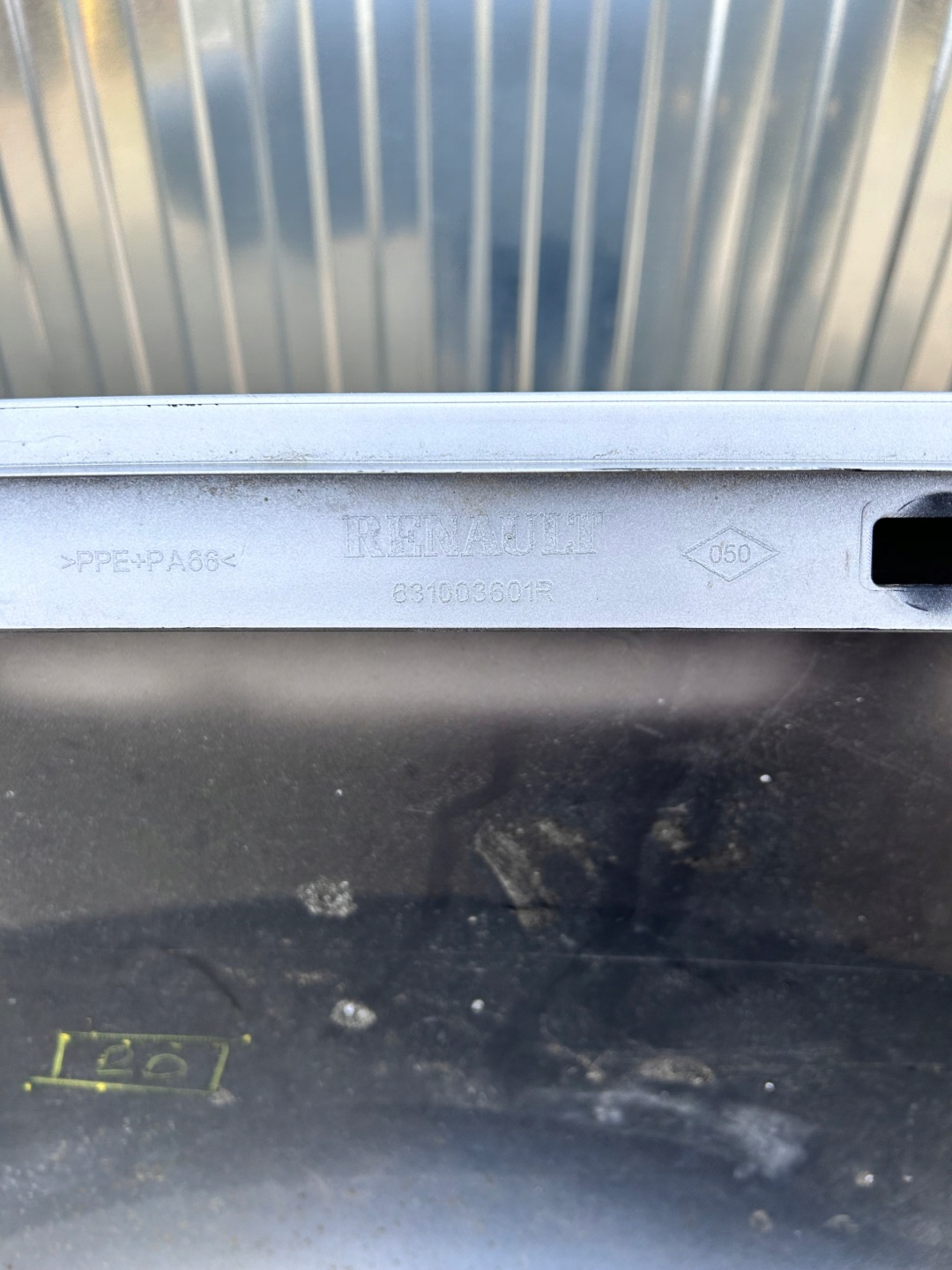 fender front right RENAULT KANGOO II LIFT nr.00