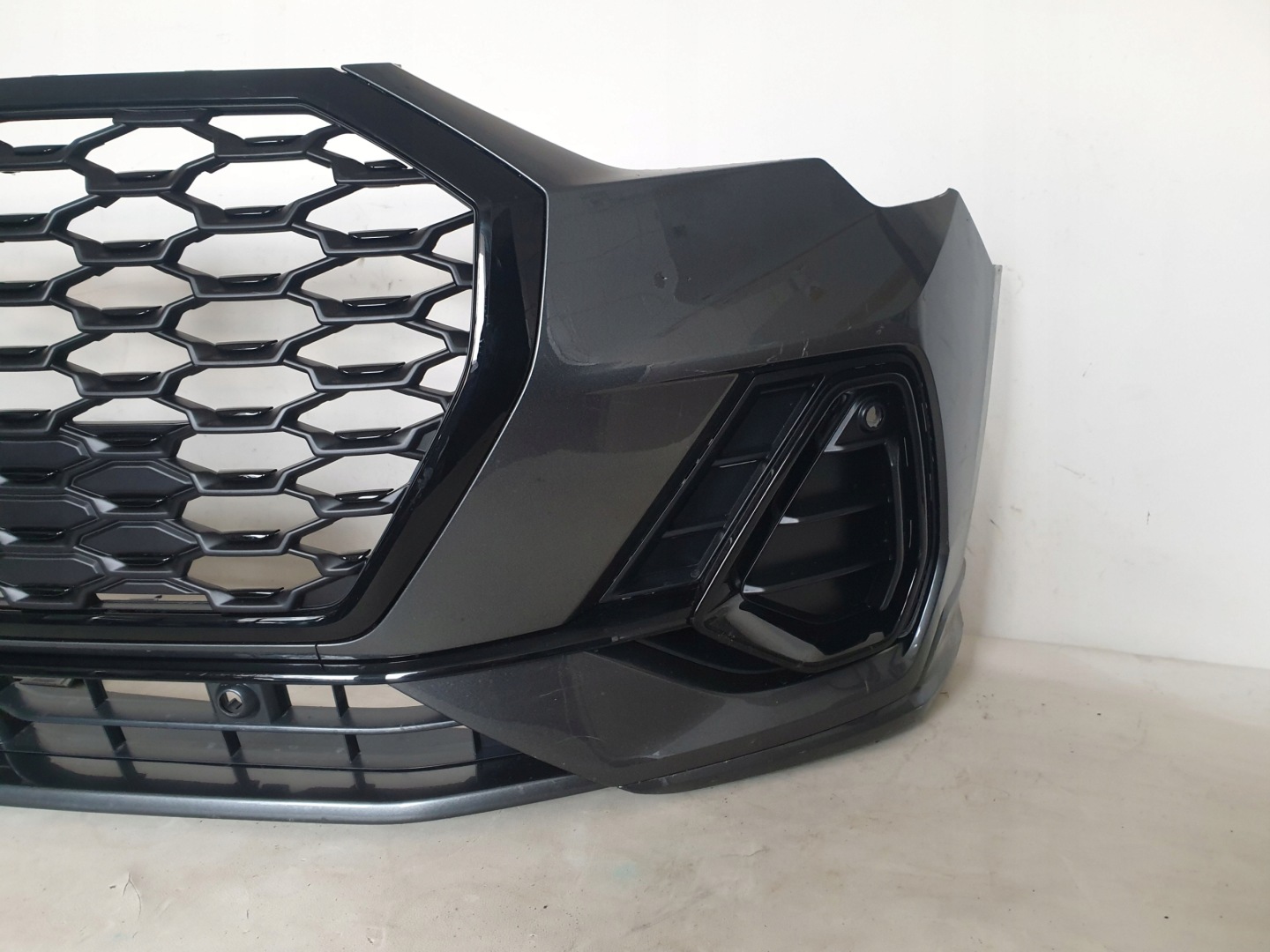 AUDI Q3 II 83A S-LINE 19-25 bumper front 4 x PDC 83A807438D 83A807437D