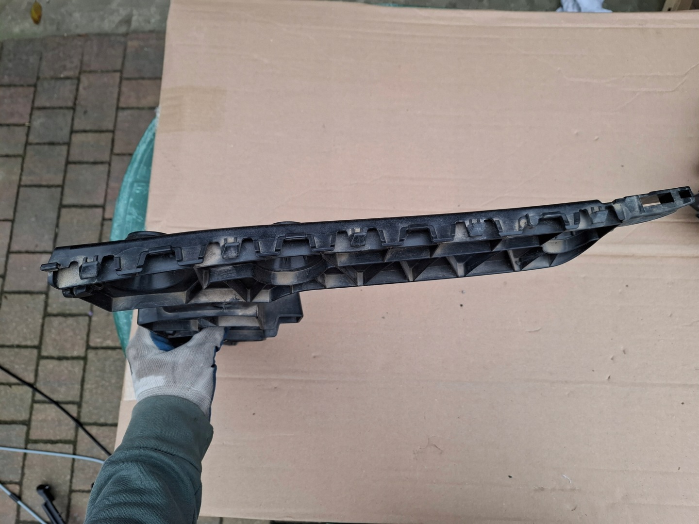 AUDI RS6 C8 KOMBI support left rear part 4K9807453B
