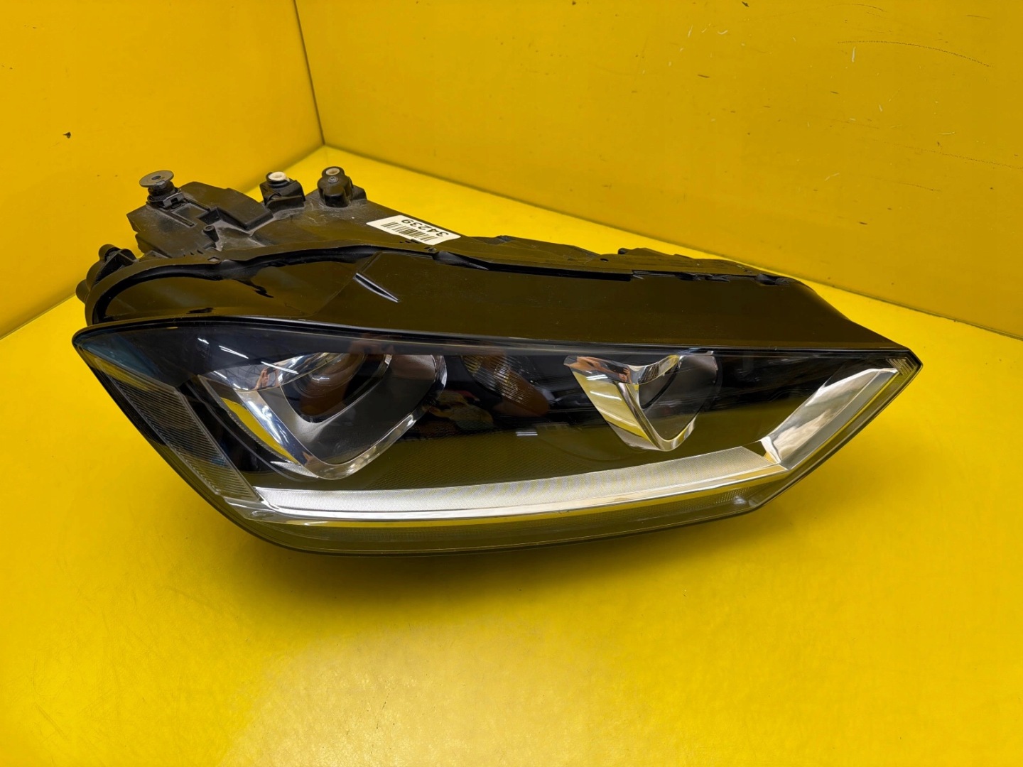 light right VW Golf Sportsvan Xenon Led 517941032B