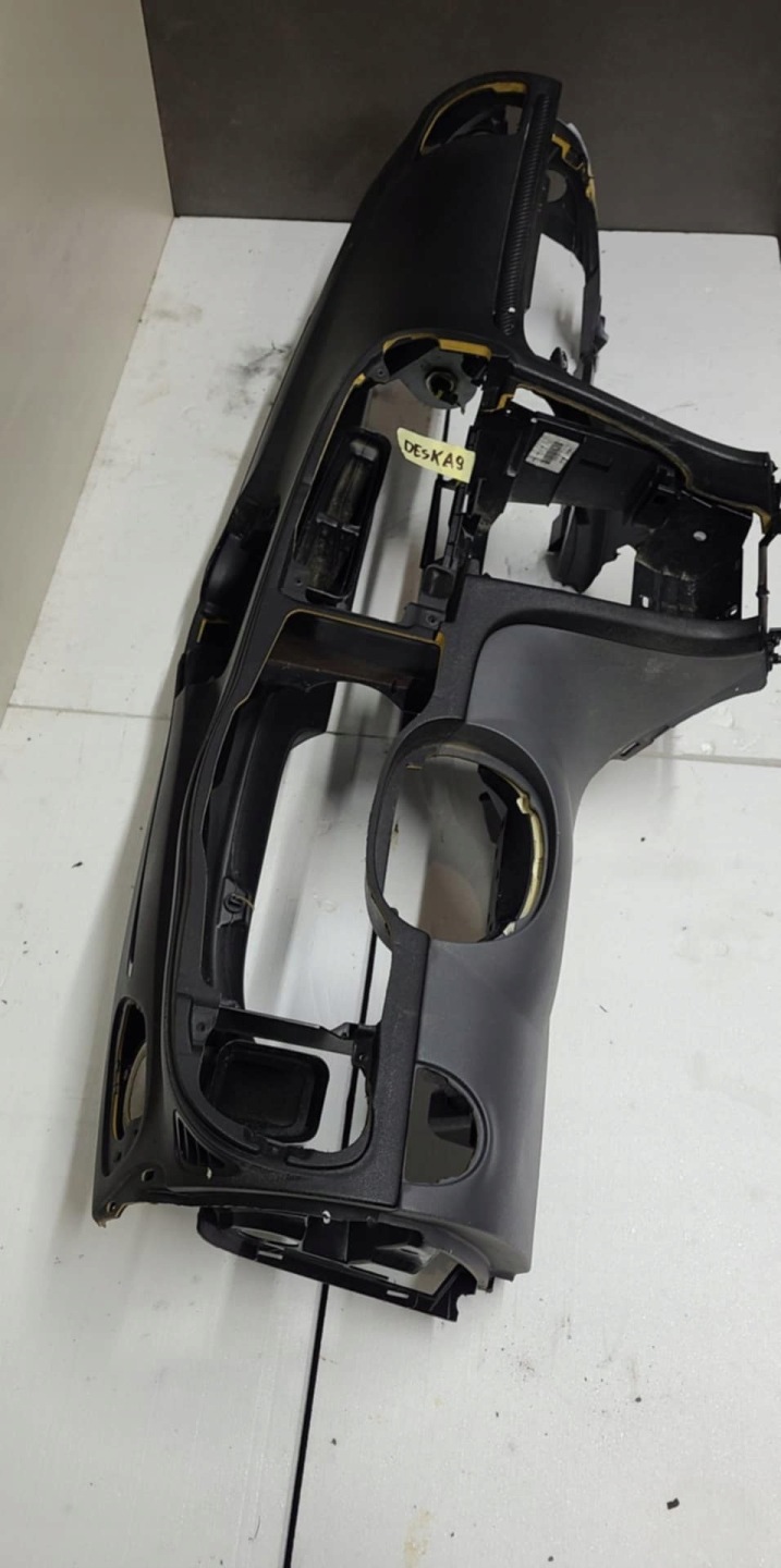 dashboard instrument panel console SAAB 9-3 93 II EUROPA
