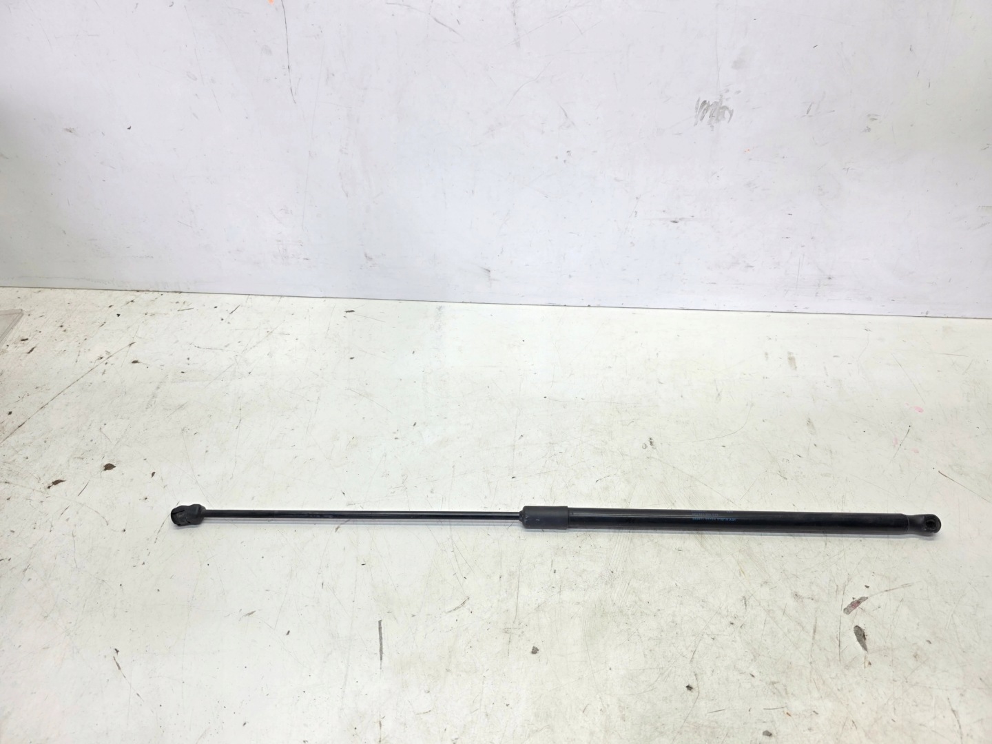 damper telescope bonnets AUDI A6 C8 4K0823359